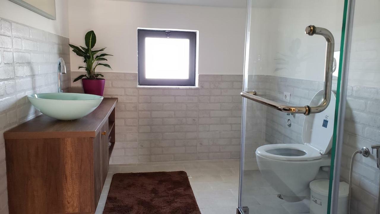 Friends Terrace Apartman Tirana Kültér fotó